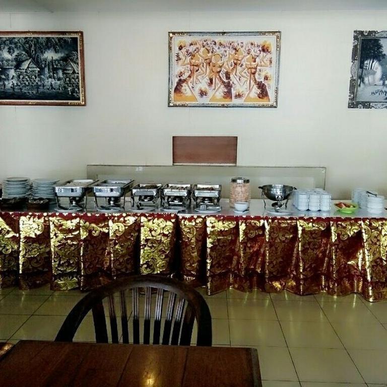 Reddoorz @ Raya Kuta Otel Kuta Lombok Dış mekan fotoğraf
