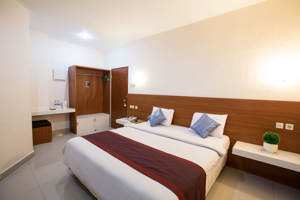 Reddoorz @ Raya Kuta Otel Kuta Lombok Dış mekan fotoğraf