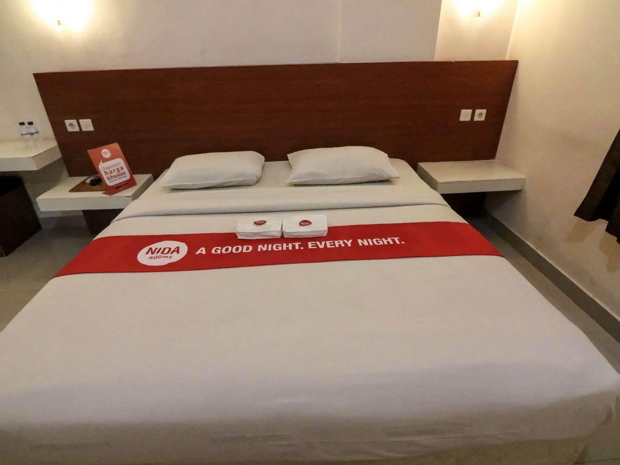 Reddoorz @ Raya Kuta Otel Kuta Lombok Dış mekan fotoğraf