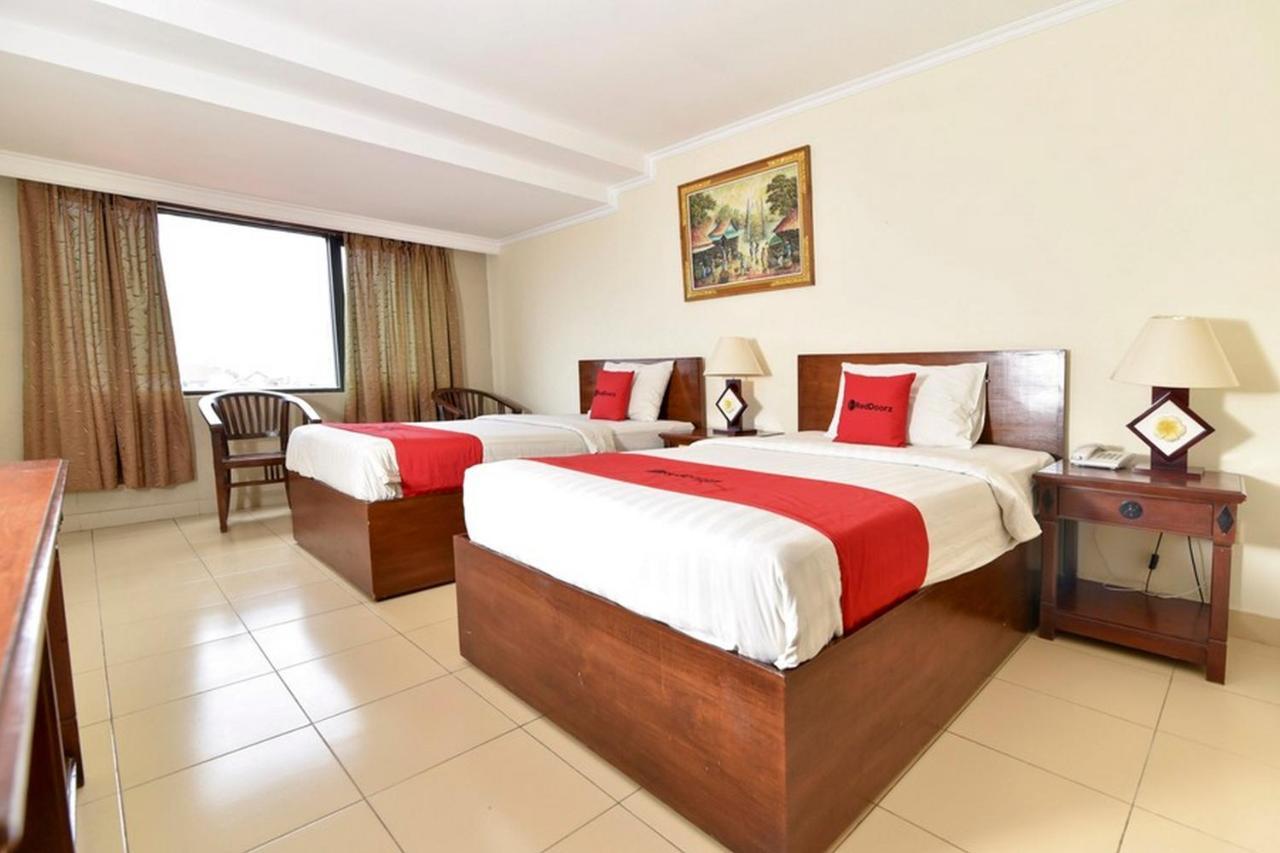 Reddoorz @ Raya Kuta Otel Kuta Lombok Dış mekan fotoğraf
