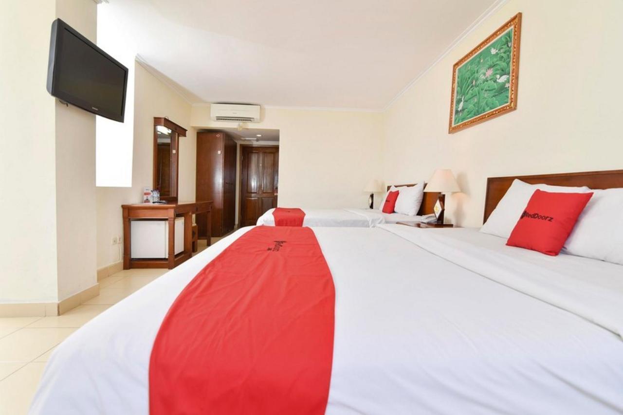 Reddoorz @ Raya Kuta Otel Kuta Lombok Dış mekan fotoğraf